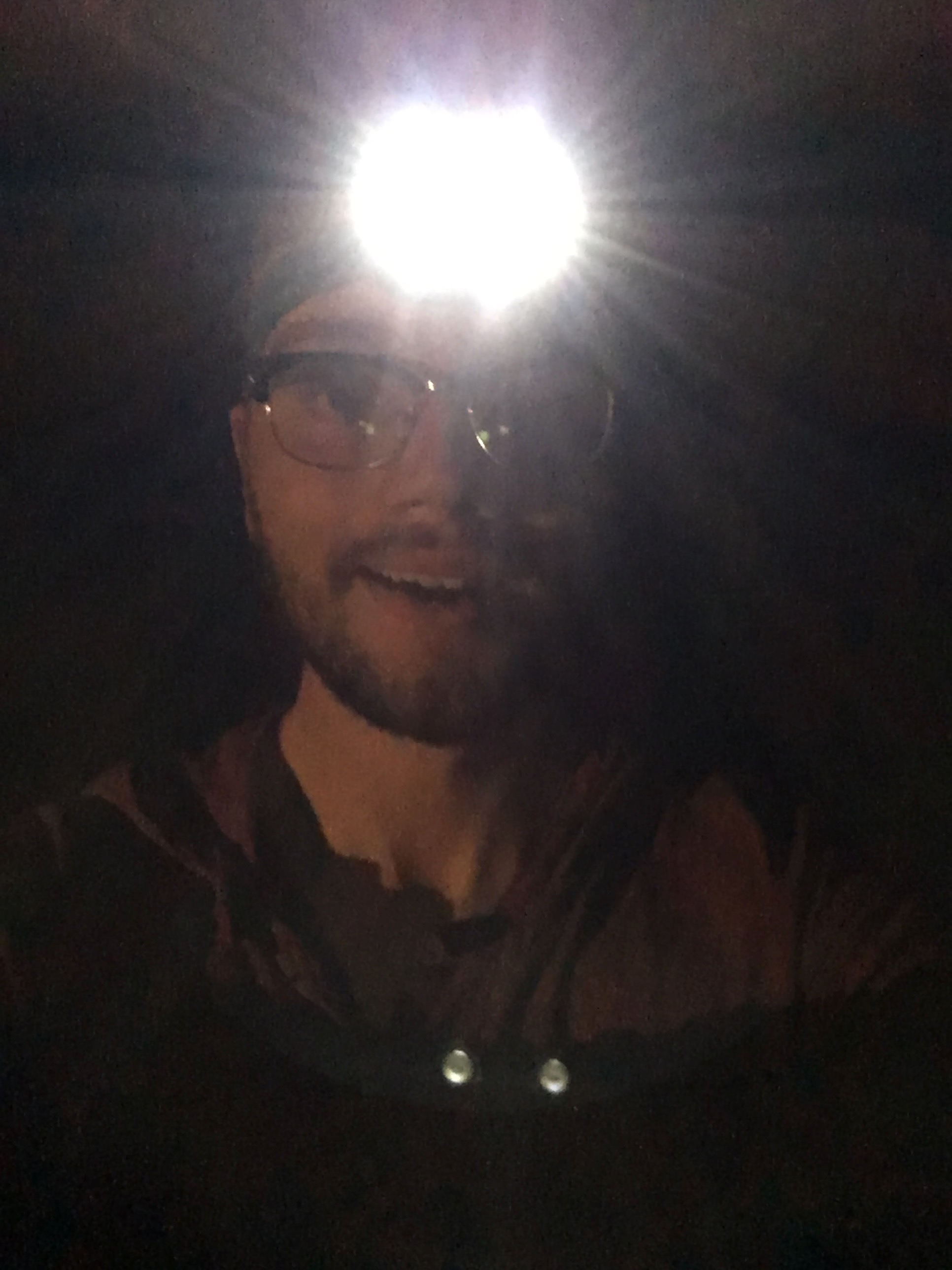 Each of us had flashlights to find our way around the chambre if we needed to go out at night.