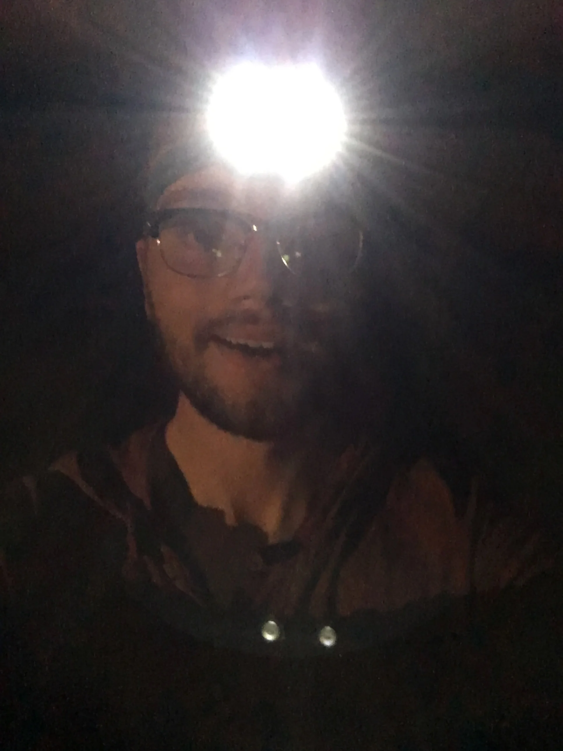 Each of us had flashlights to find our way around the chambre if we needed to go out at night.