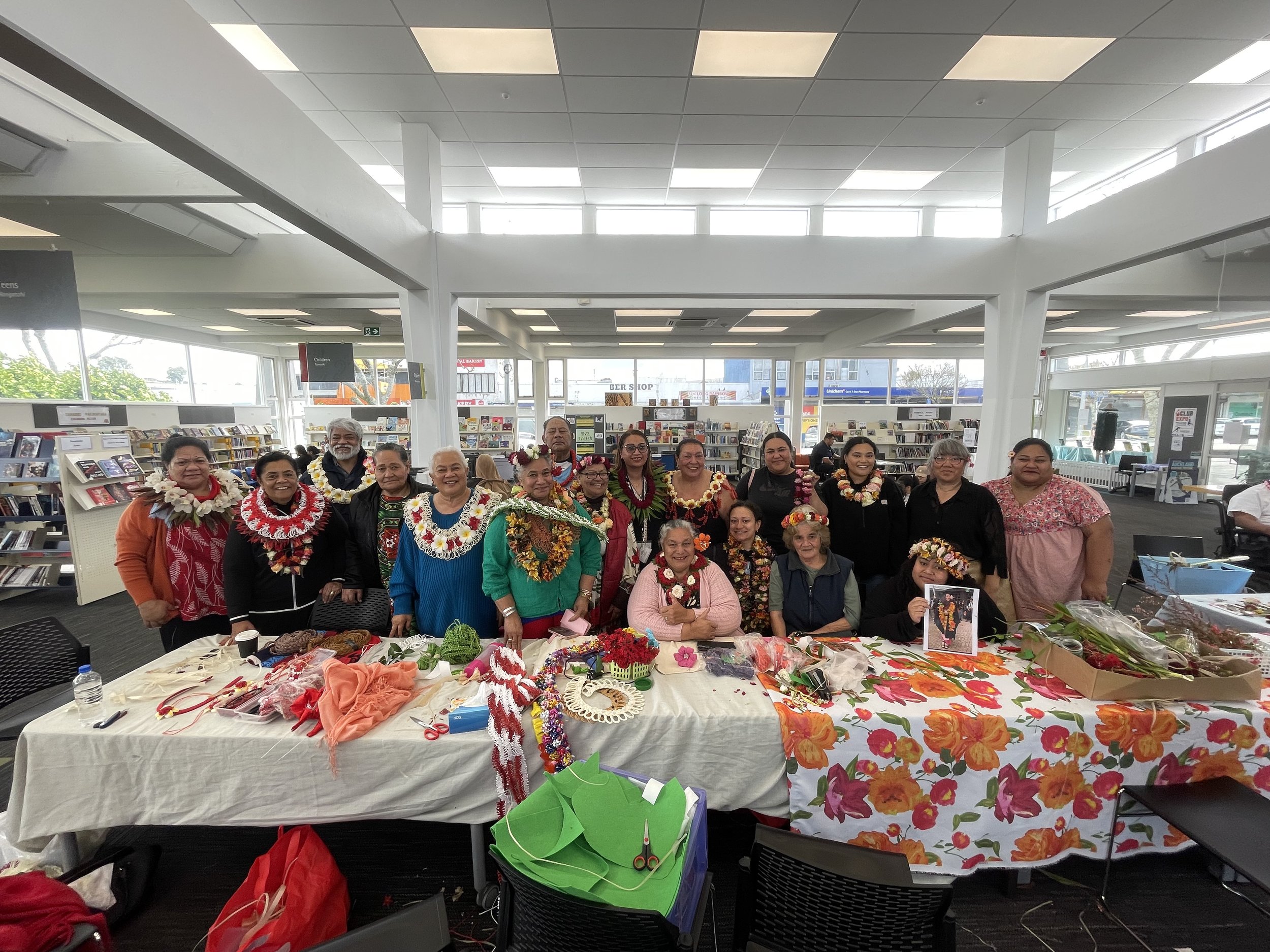 Kahoa / Lei Making with Talanoa