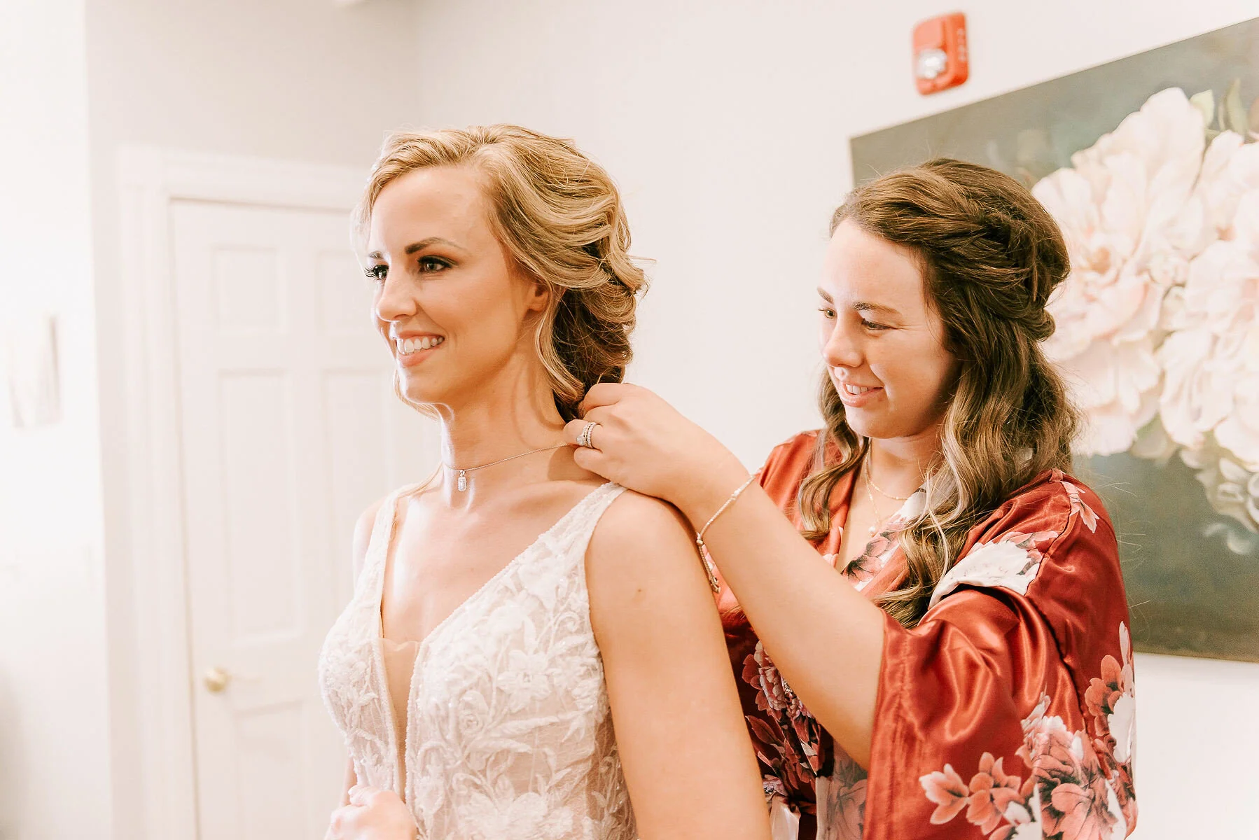 colonial-inn-bride-mai-of-honor.jpeg