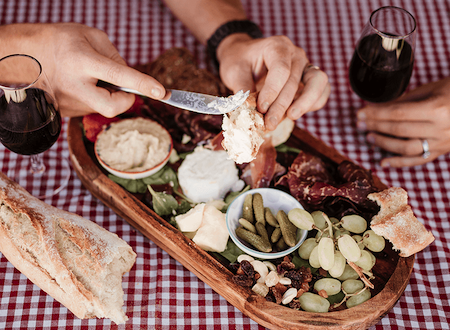 1.+Let's+eat+-+Mystery+Picnic+Inspiration (4).png
