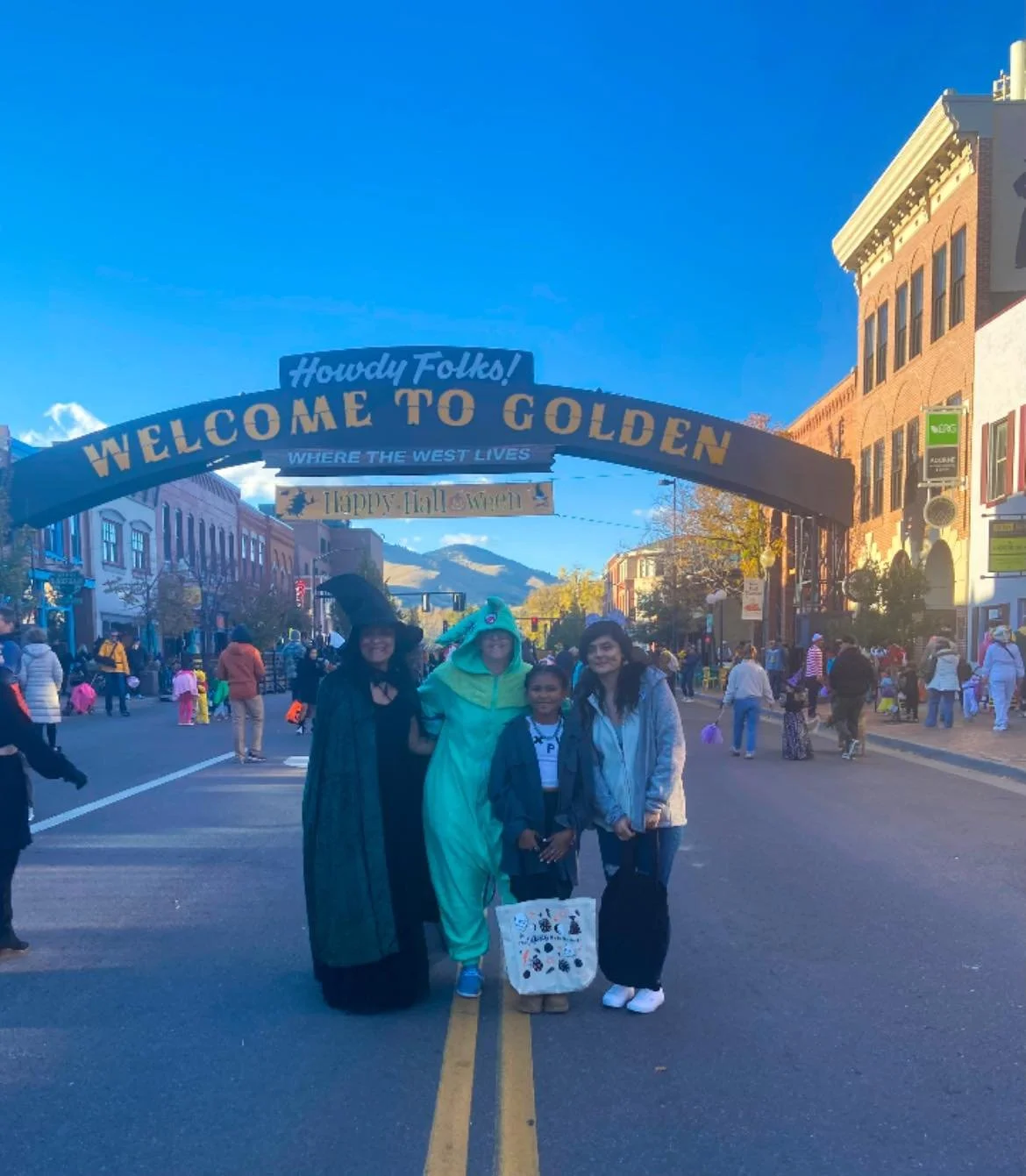 A Golden Halloween 🧡