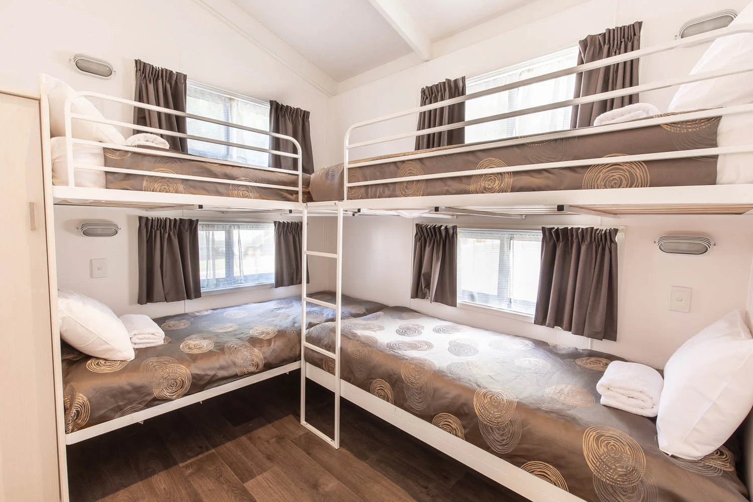 3BR 9 berth villa
