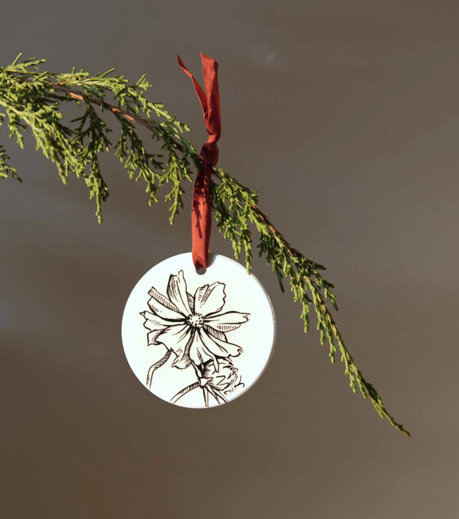 Zinnia 2 Hand—Drawn Ceramic Ornament