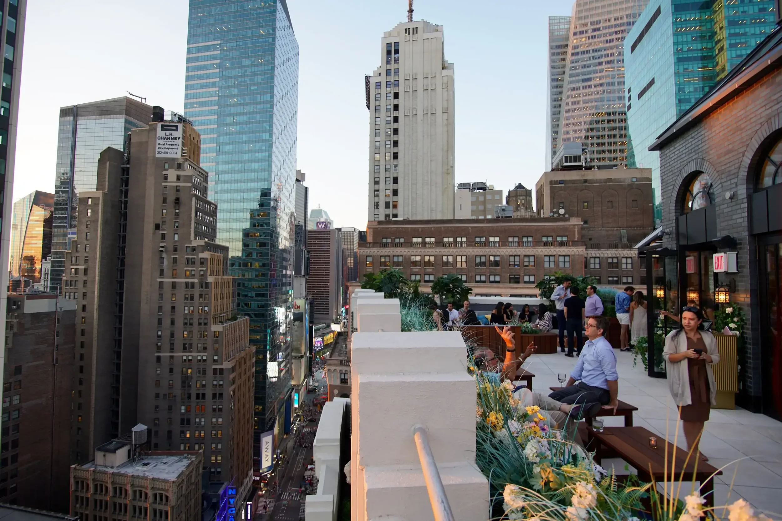 6455347a39f97570e8073b99_elsie-rooftop-nyc-j4-gallery-003.webp