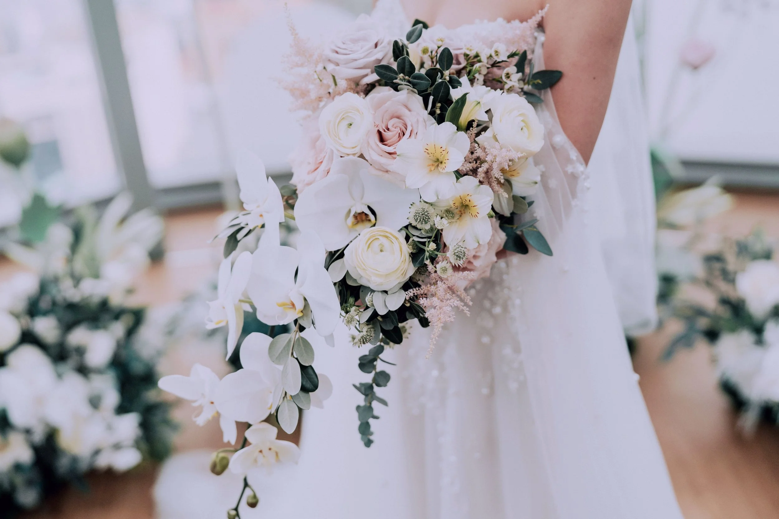 cascading bouquet 1 atico.jpg