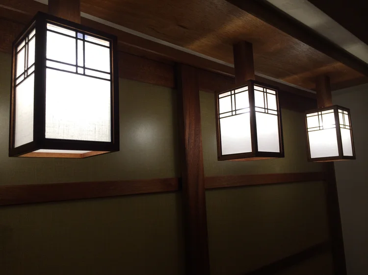 Lantern Style Light Fixtures