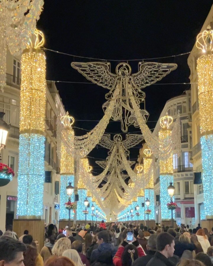 A sunny Christmas in M&aacute;laga. Happy Holidays and blessings to all.
~
~
~
~
~
~
#malaga #spain #espa&ntilde;a #expatlife  #anamericaninvalencia #valenciaexpats