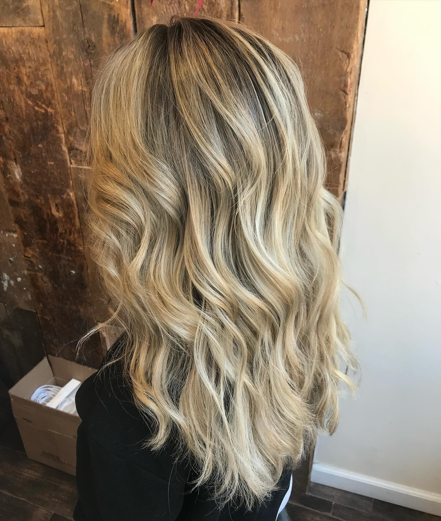 Level up your hair game with some creamy blonde balayage vibes! 🌟✨ Say goodbye to basic and hello to next-level glam!

Color by Carmela ✂️ @artistrybycarmela