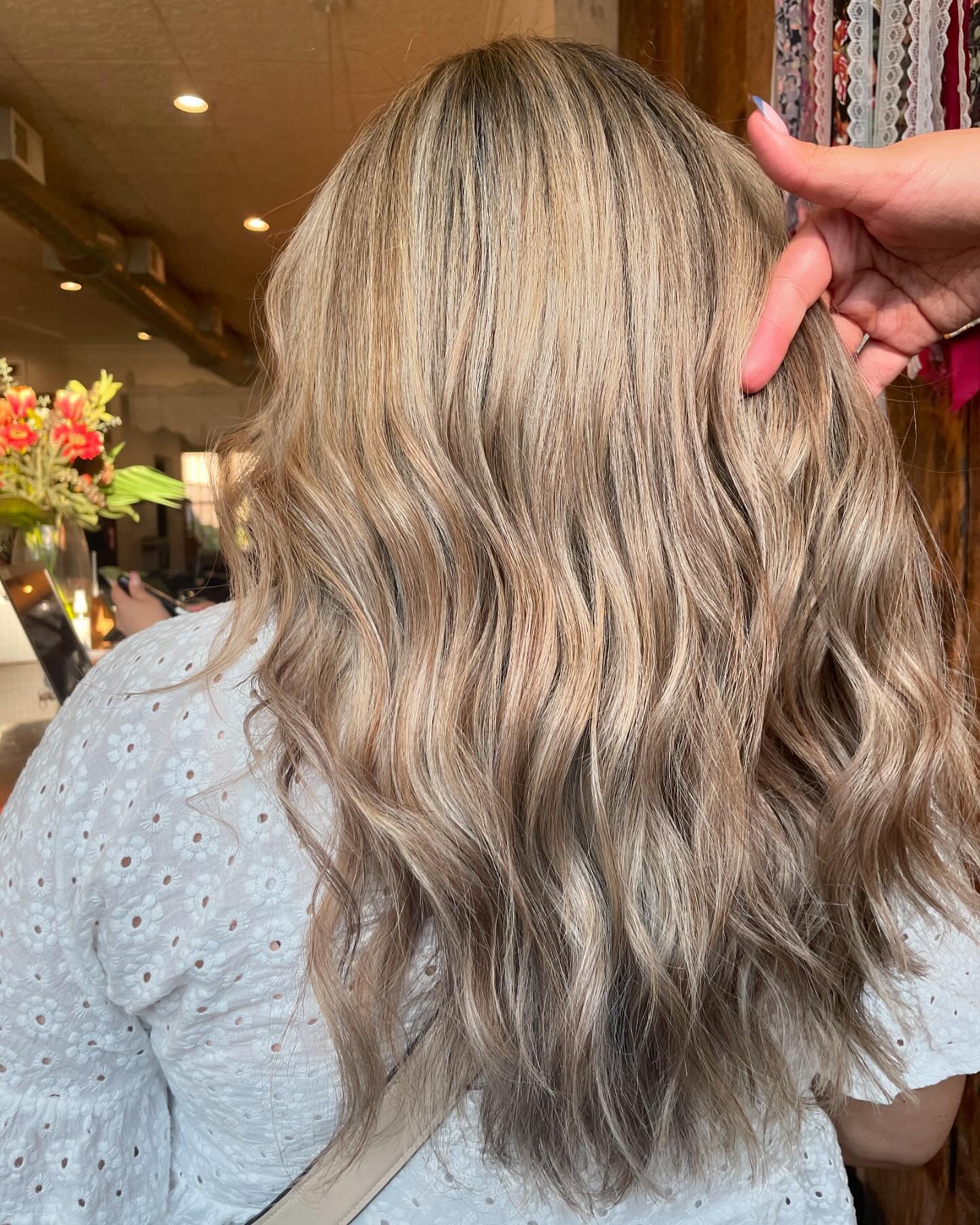 From dull to dazzling! This blonde balayage with babylights is giving us major hair envy. Ready for your own transformation? ✨ Swipe over to see her before!

 Color by Carmela ✂️ @artistrybycarmela
