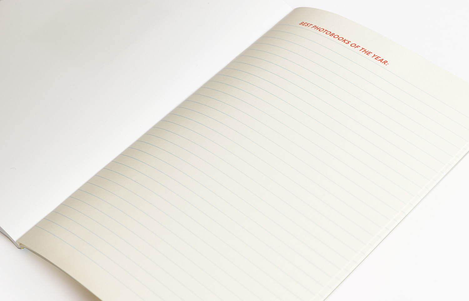 Martin_Parr_looking_at_books6.jpg