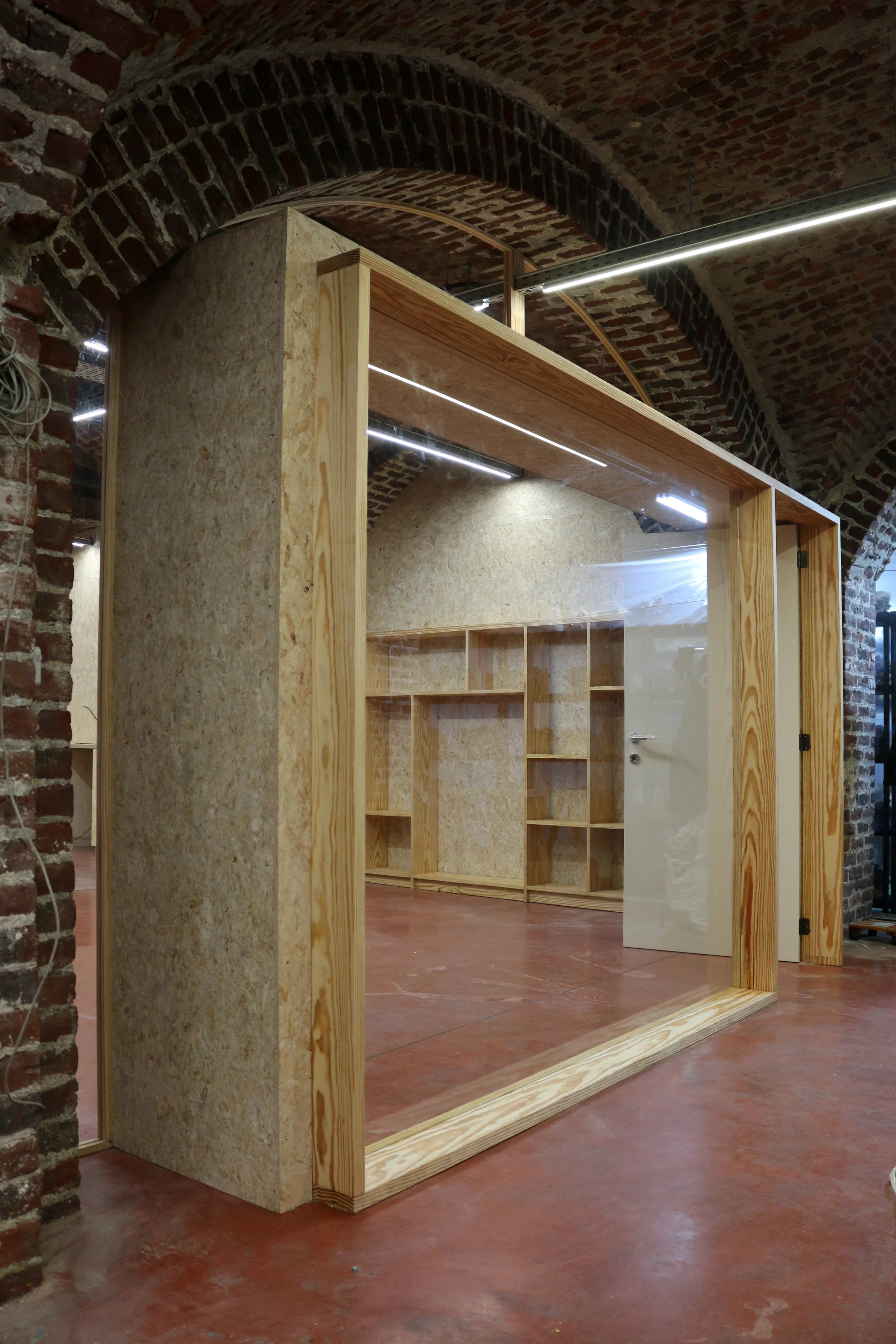 Construction de la champignonnière souterraine de Champignon de Bruxelles. https://www.lechampignondebruxelles.be/ Ce projet a pour vocation de valoriser les drèches de brasseries B