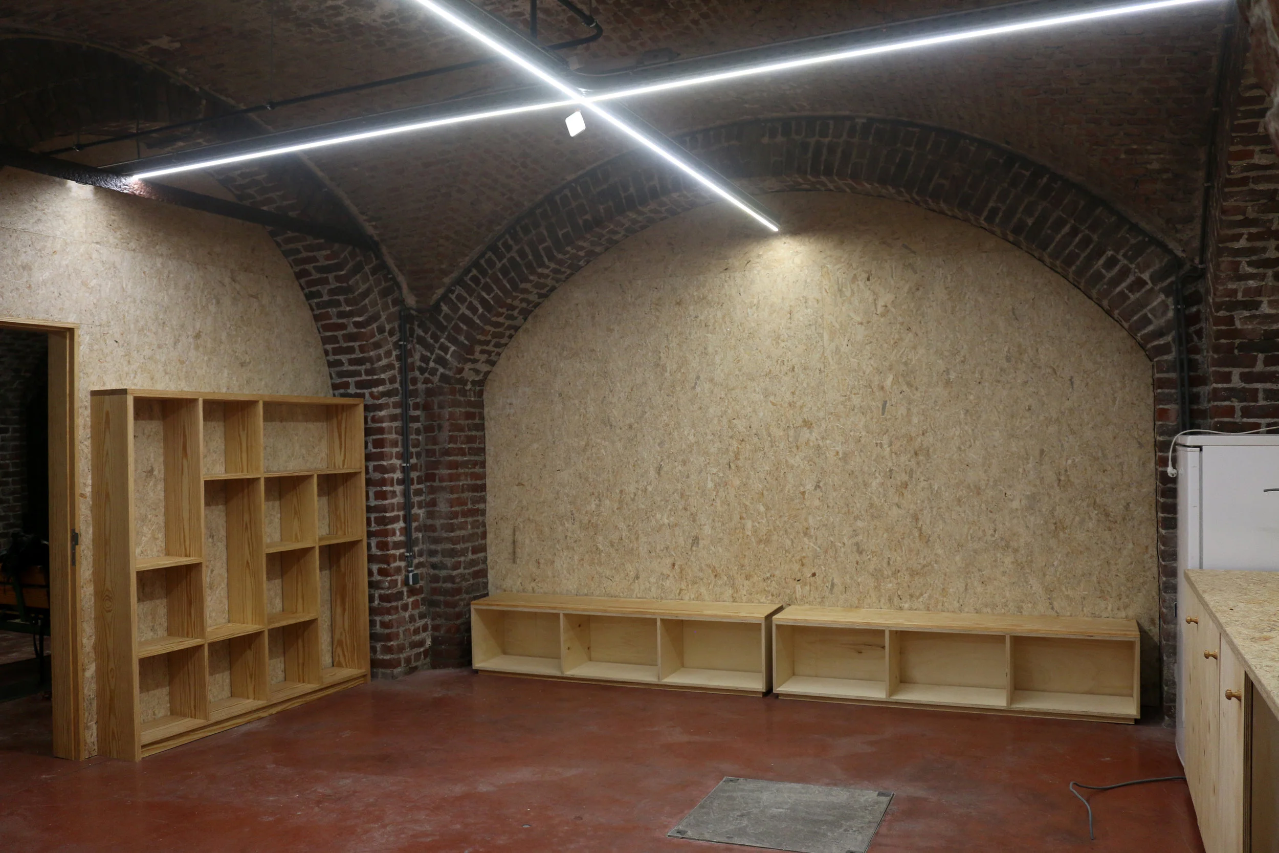 Construction de la champignonnière souterraine de Champignon de Bruxelles. https://www.lechampignondebruxelles.be/ Ce projet a pour vocation de valoriser les drèches de brasseries B