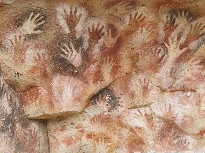 impronta mano preistorica.jpg