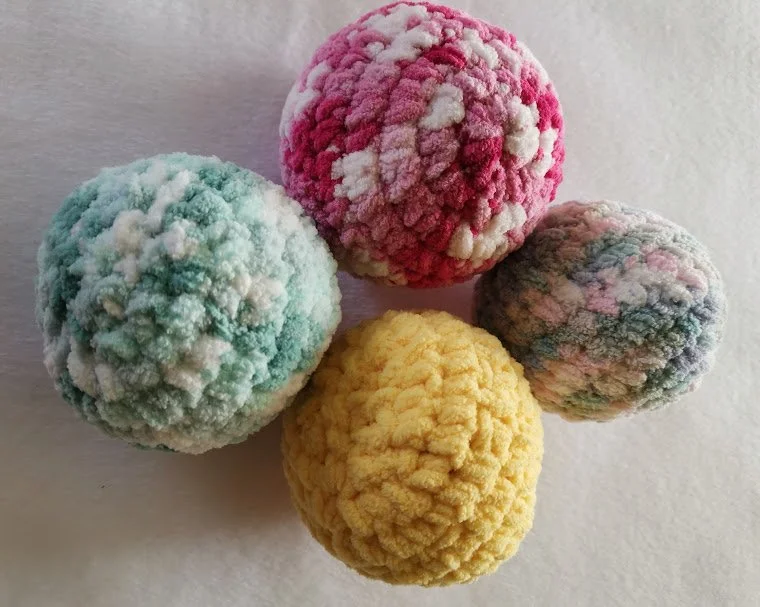 fleece ball x 4.jpg