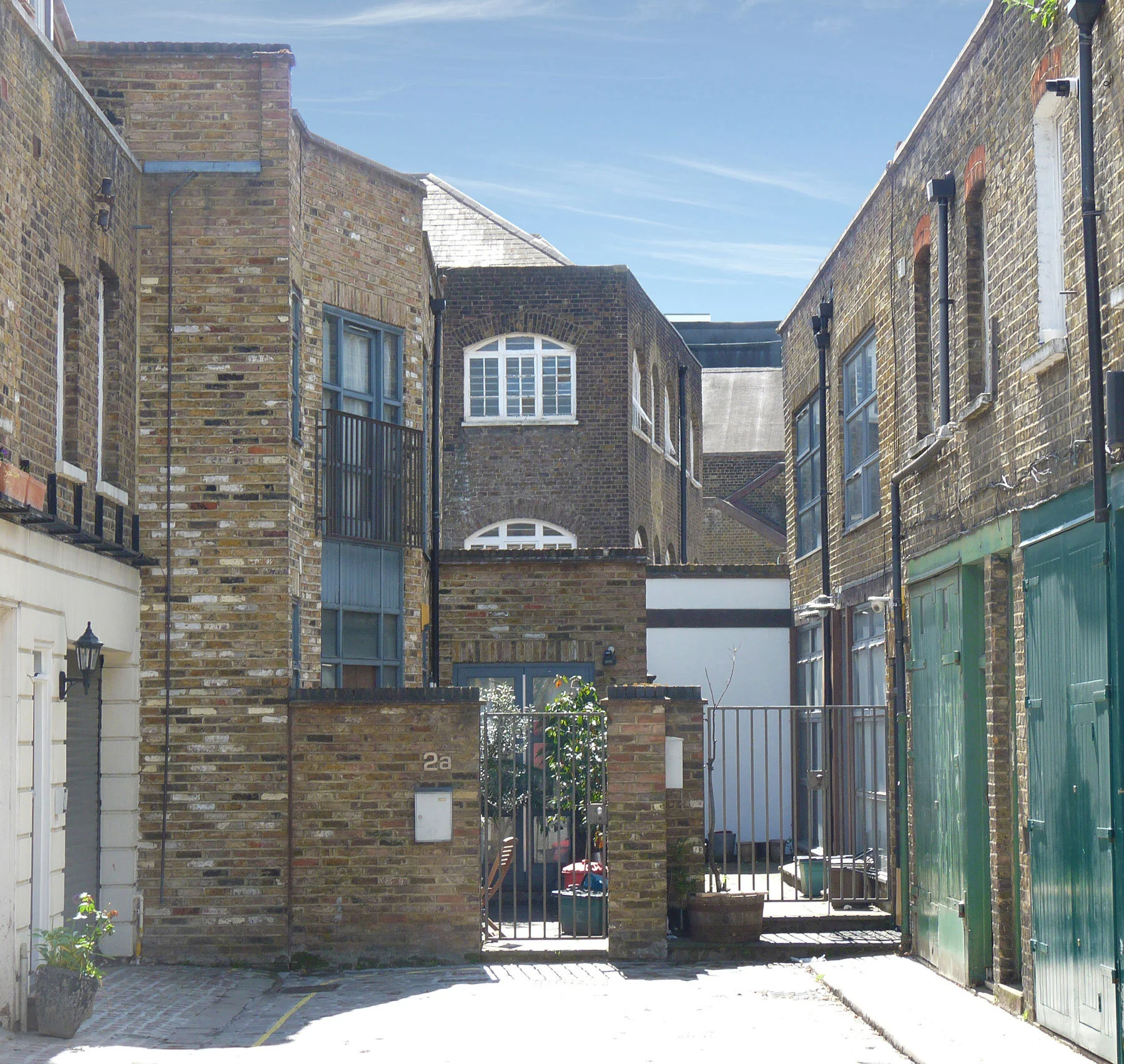 ambigramarchitects_BayhamPlacePh1_exterior.jpg