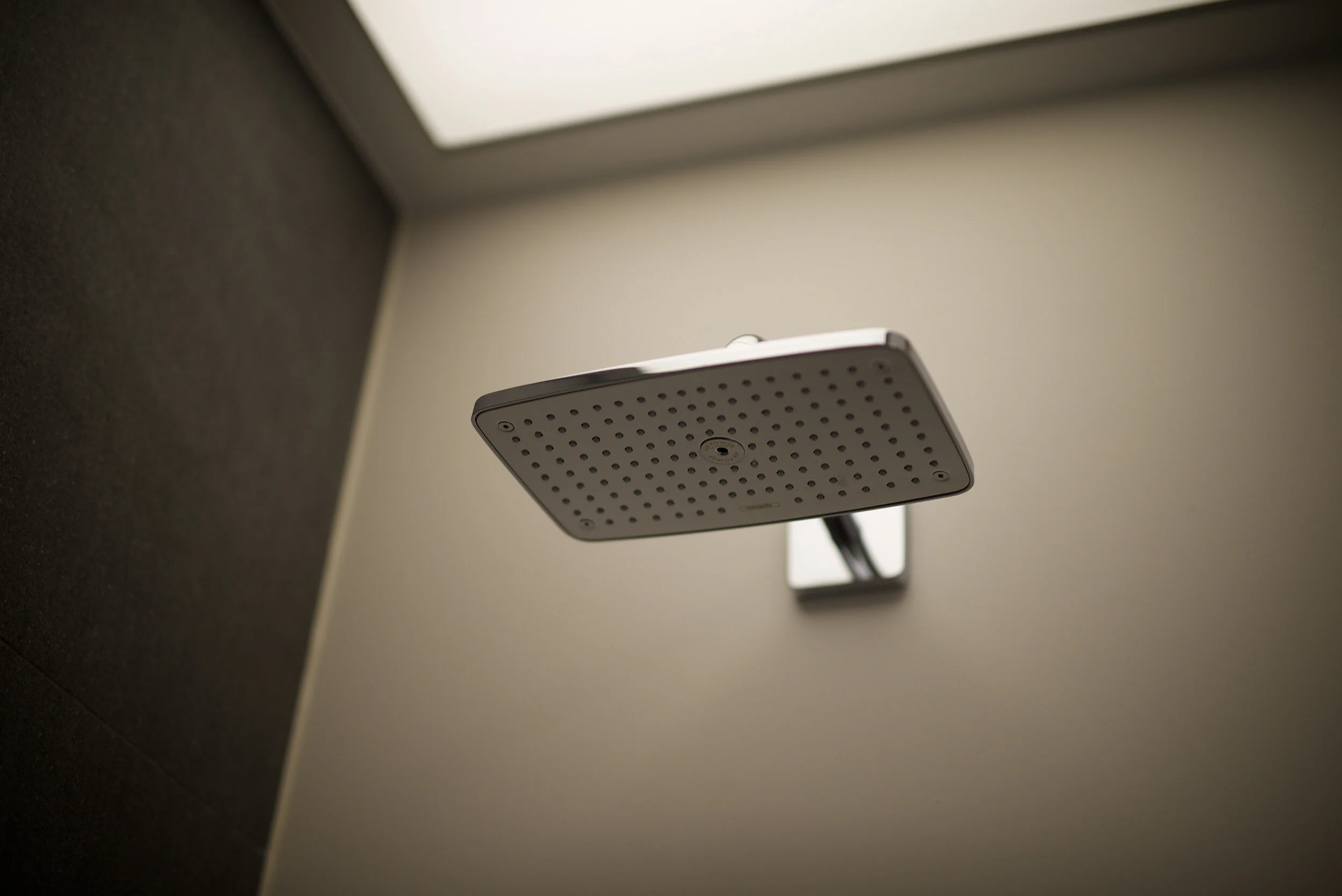 ambigramarchitects_BayhamPlacePh1_Flat12bathroom.jpg