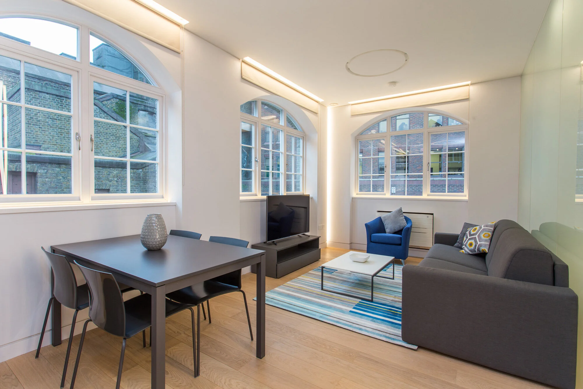 ambigramarchitects_BayhamPlacePh1_livingspace.jpg