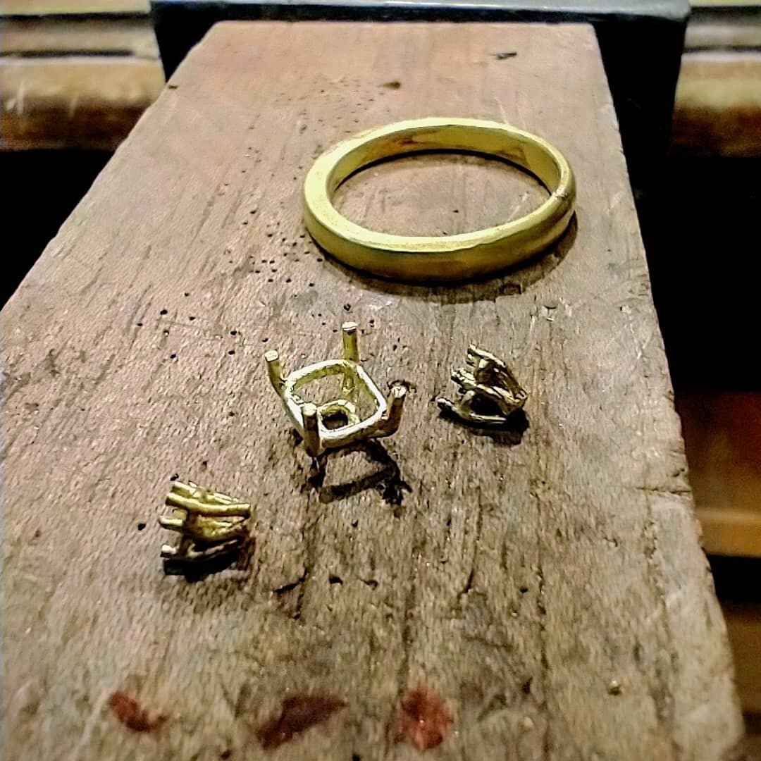 Behind the scenes of our latest custom engagment ring! I can't explain how excited I am with the finished product; I am so jealous of the recipient.  Waiting just a little longer to show it so she can get the first look at her ring. 💍

I've loved wo