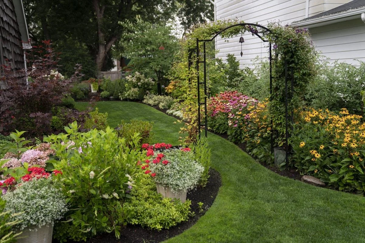 Outdoor Spaces: A local garden that's peaceful, pristine and oh-so-pretty