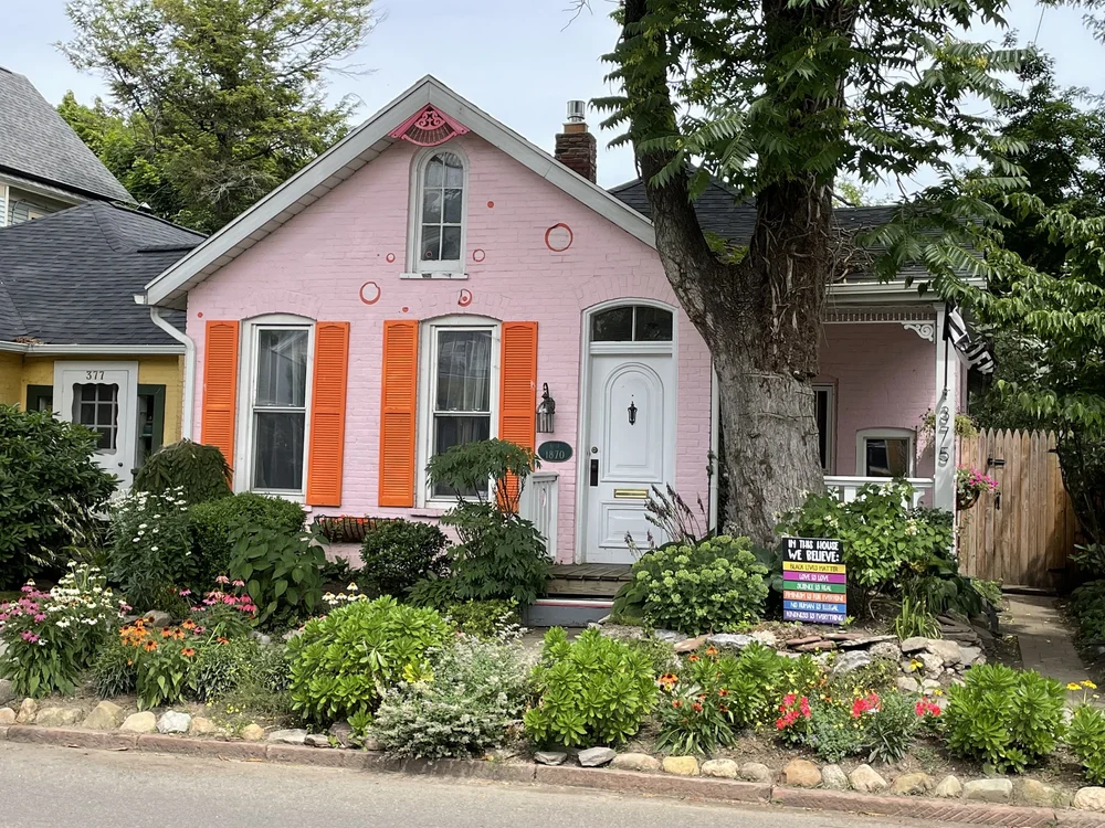 Cottage District, Little Summer