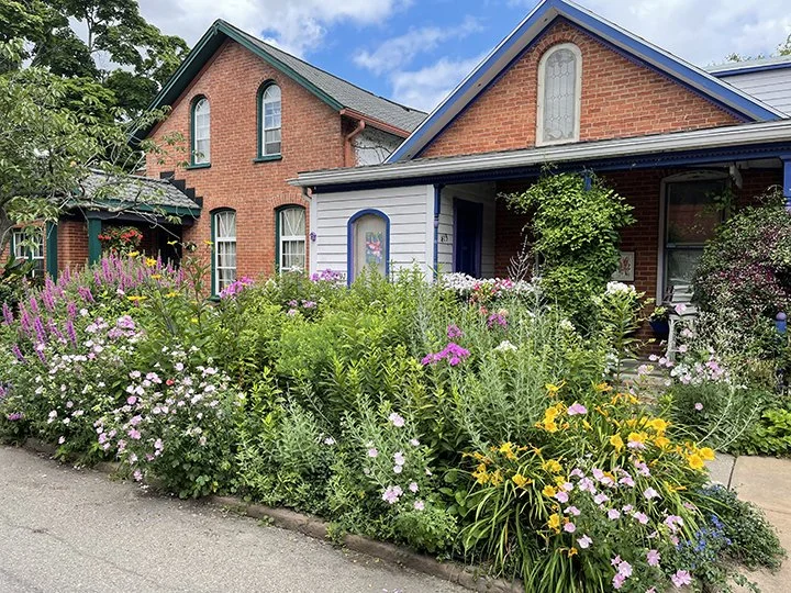 Cottage District, Little Summer