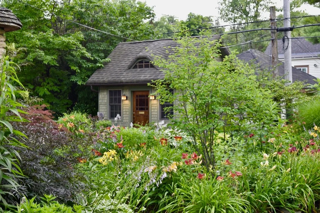 An Snyder garden on Open Gardens. Photo by Jim Charlier.