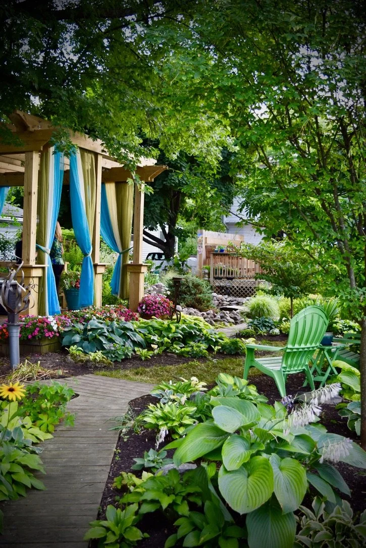 An Cheektowaga garden on Open Gardens. Photo by Jim Charlier.