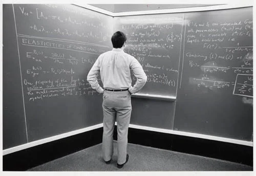 A Tale of Maths and Ignorance: Why ROI Is Not Effectiveness