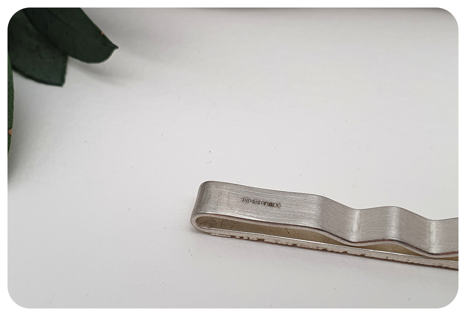 wood tie pin HM.png