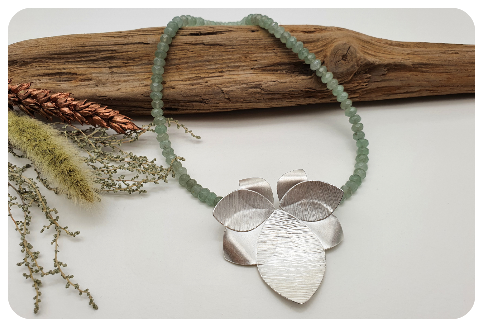 green orchid neck 4.png
