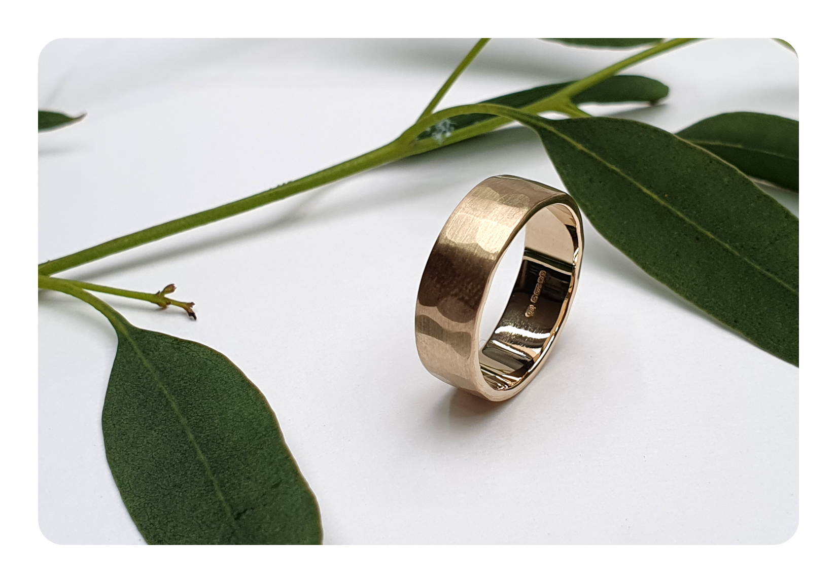 9ct 6.5mm flat facet band 3.png