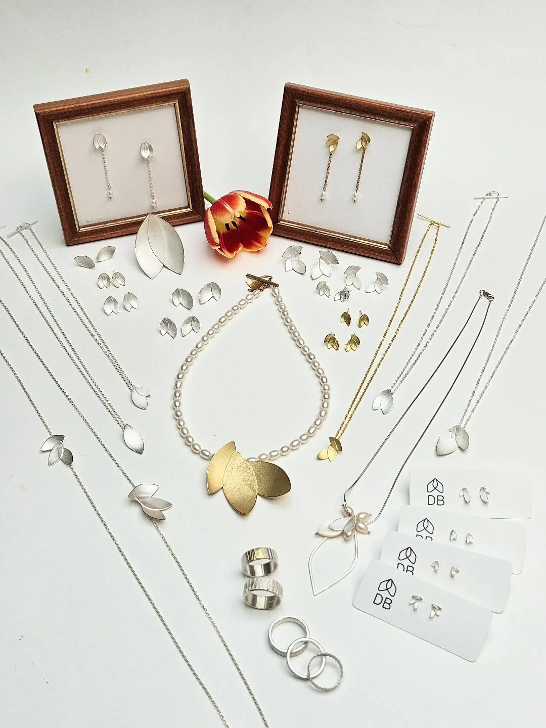 A lovely new collection arrived at the brilliant @thebiscuitfactorygallery in Newcastle last week. 
It has all the summer botanical feels! Elegant pieces perfect for weddings, special occasions and everyday wear too. 
Materials include recycled silve