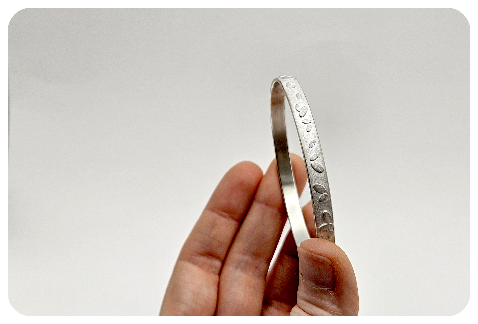 dancing leaves bangle 6.png