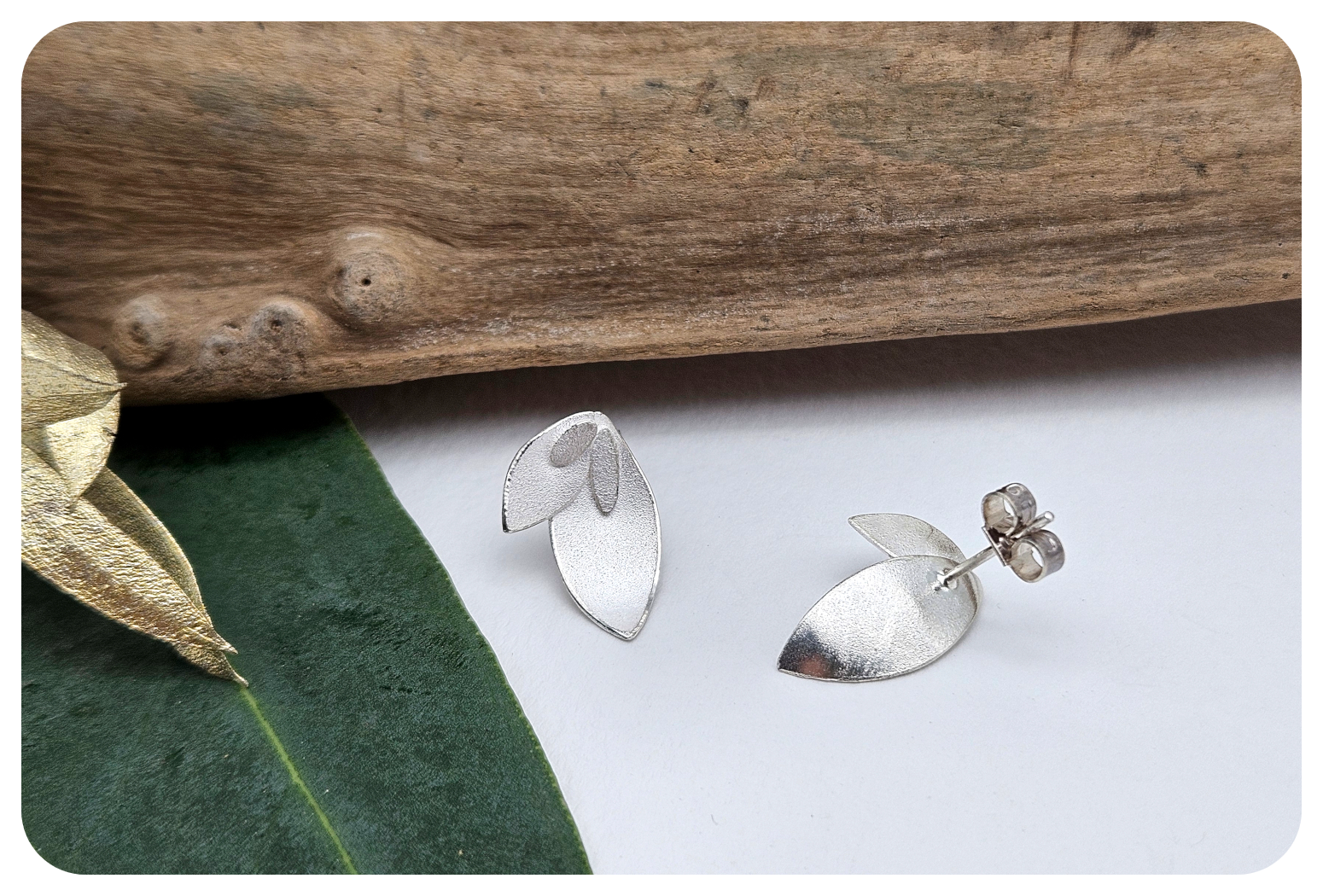 euc petal ear with leaf detail back 2.png