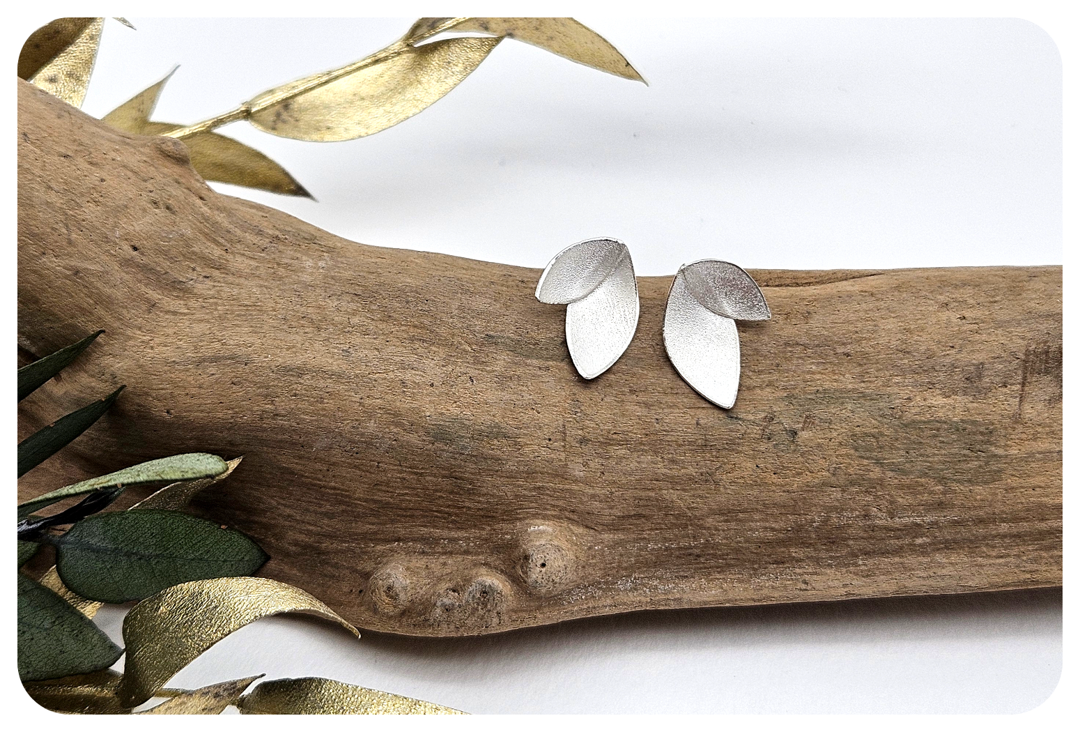 long euc petal ear.png