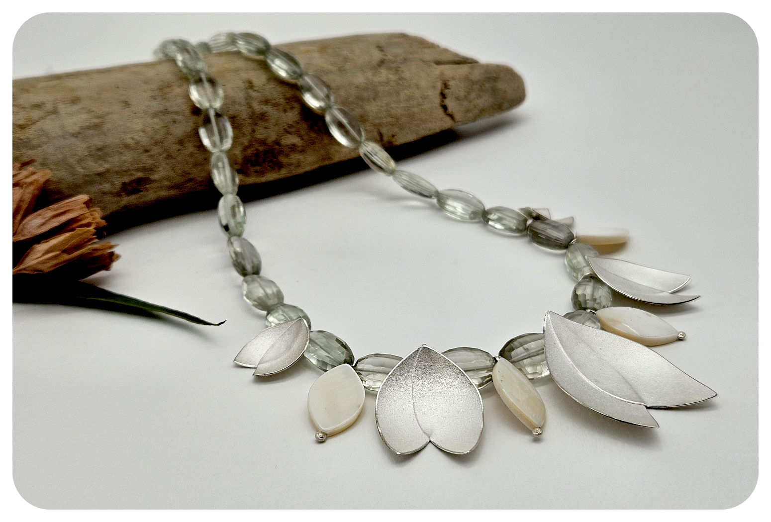 snowdrop necklace 2.png