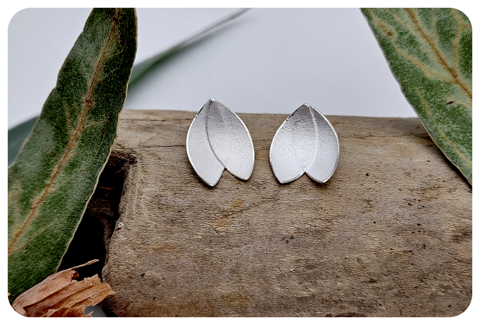 large snowdrop ear 4.png