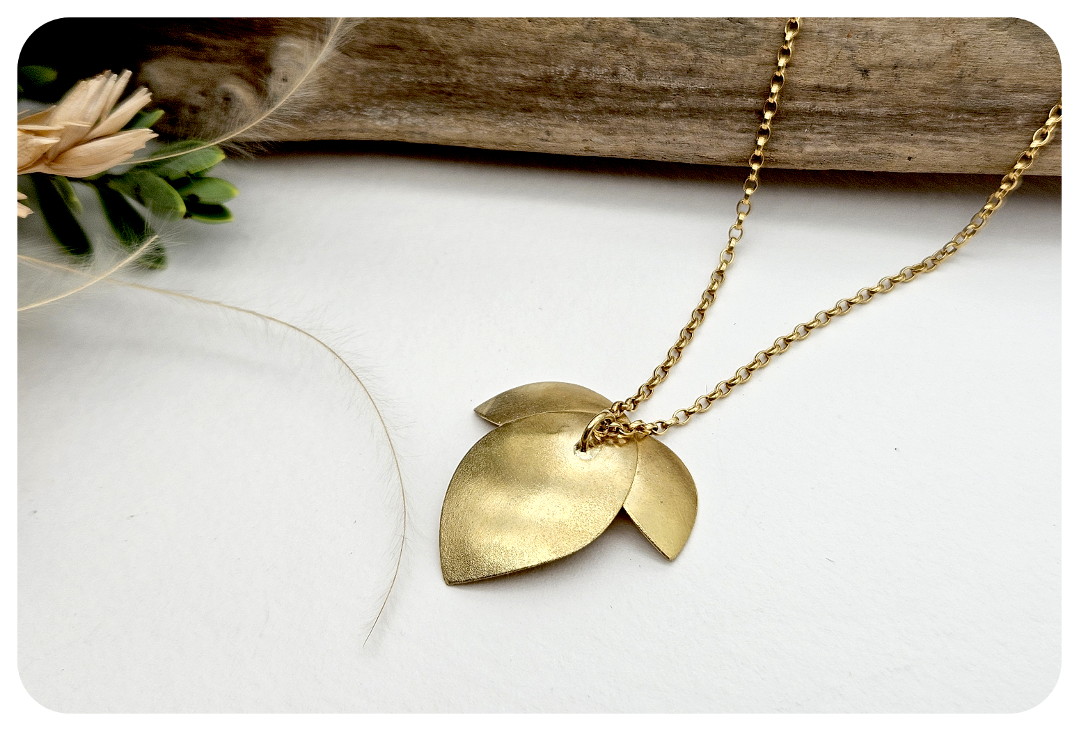 large gold orchid leaves pend 3.png