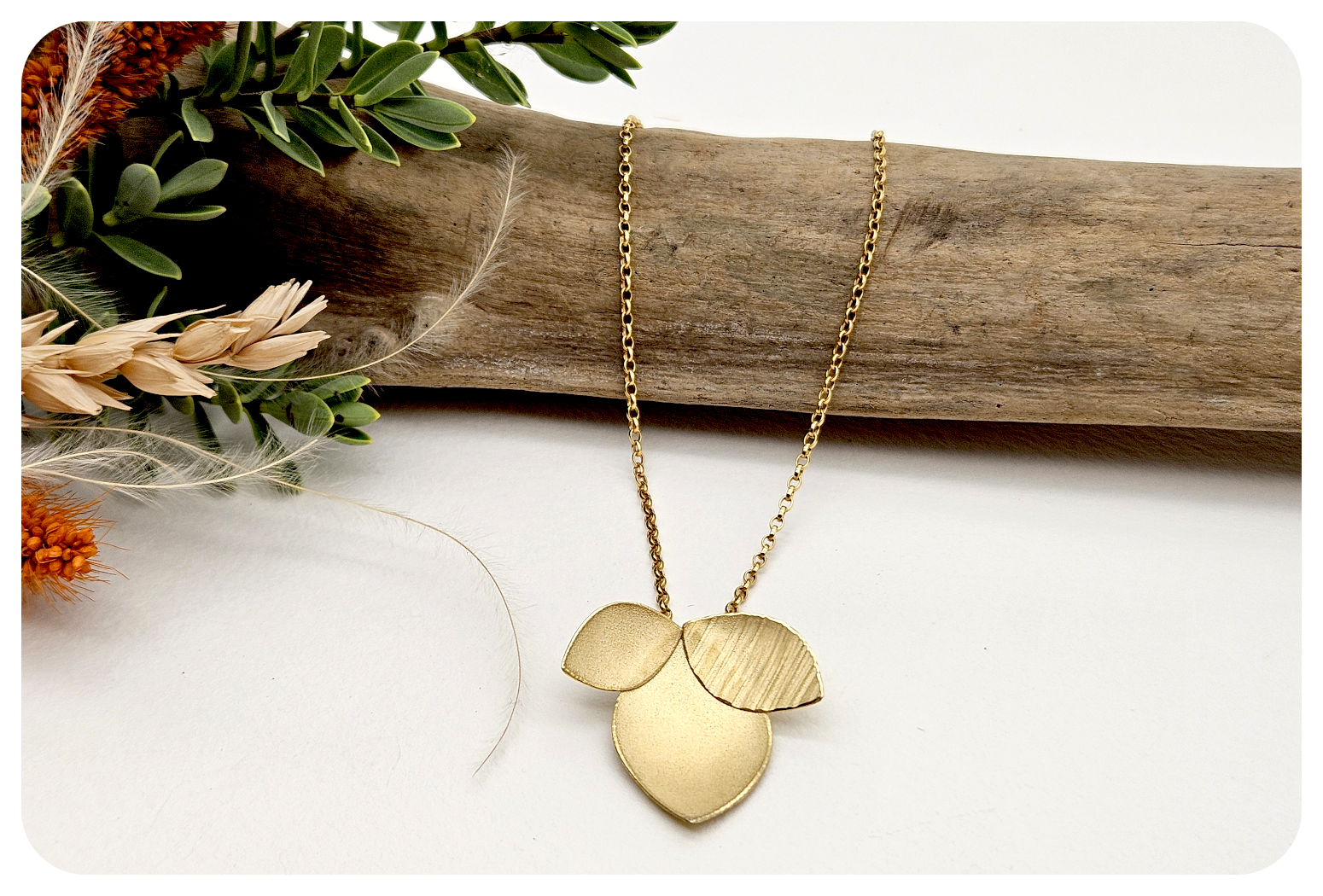 large gold orchid leaves pend 5.png