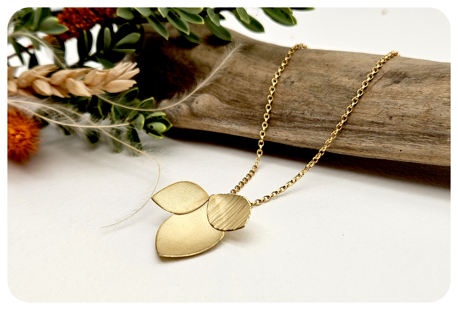 large gold orchid leaves pend 2.png