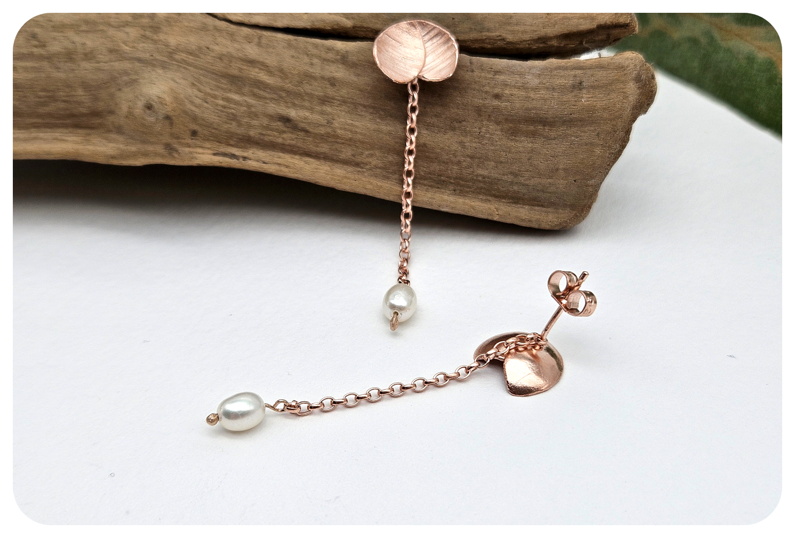rose double orchid pearl ear.png