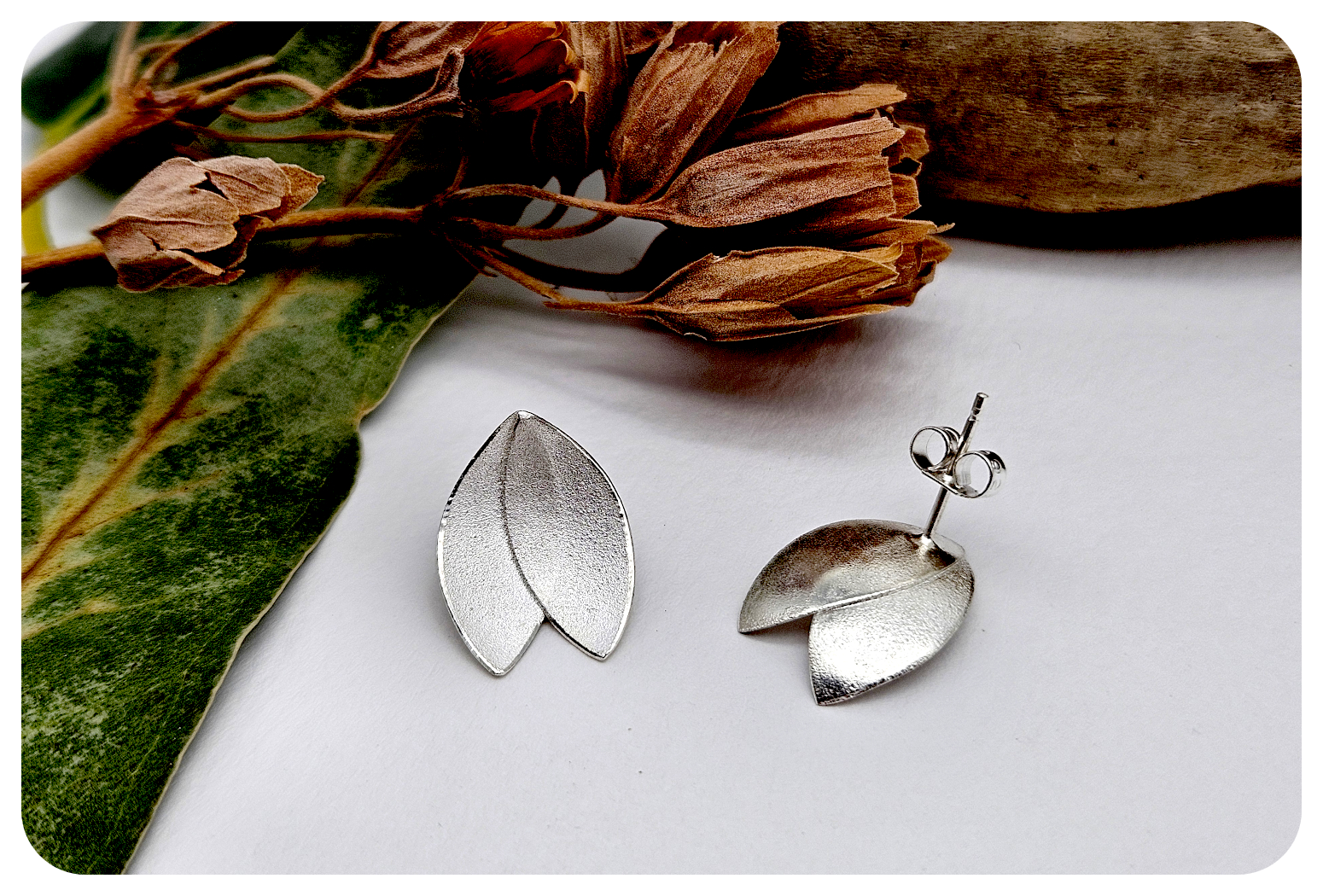 large snowdrop ear 3.png