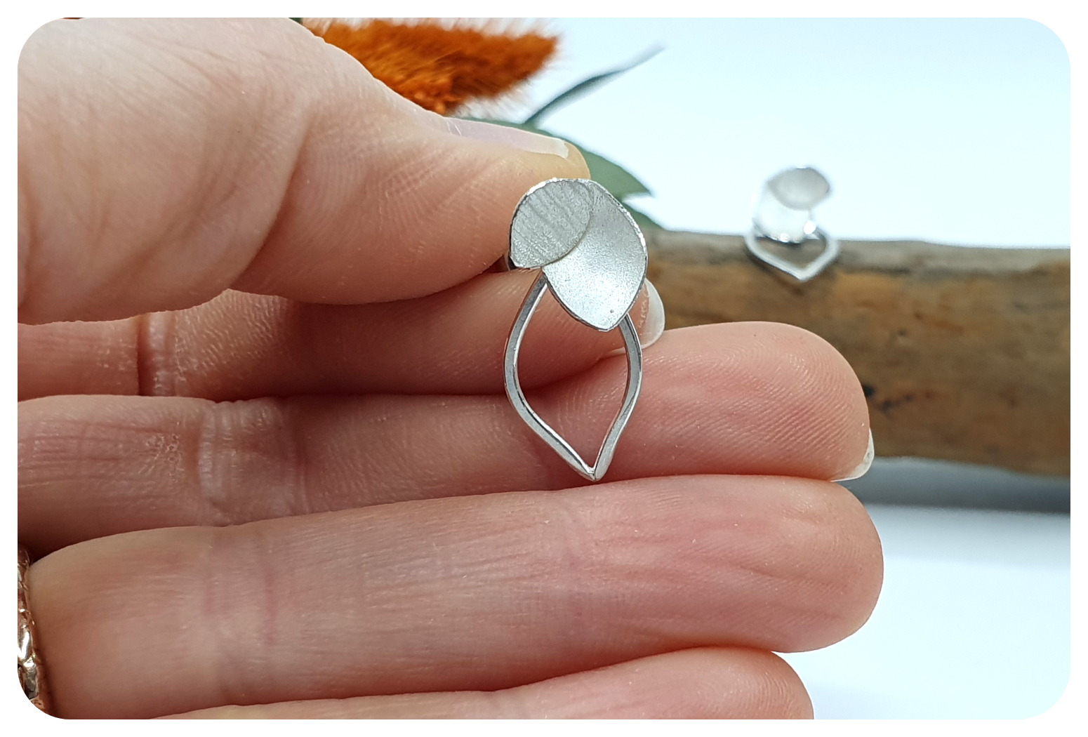 small orchid leaf and loop ear 8.png