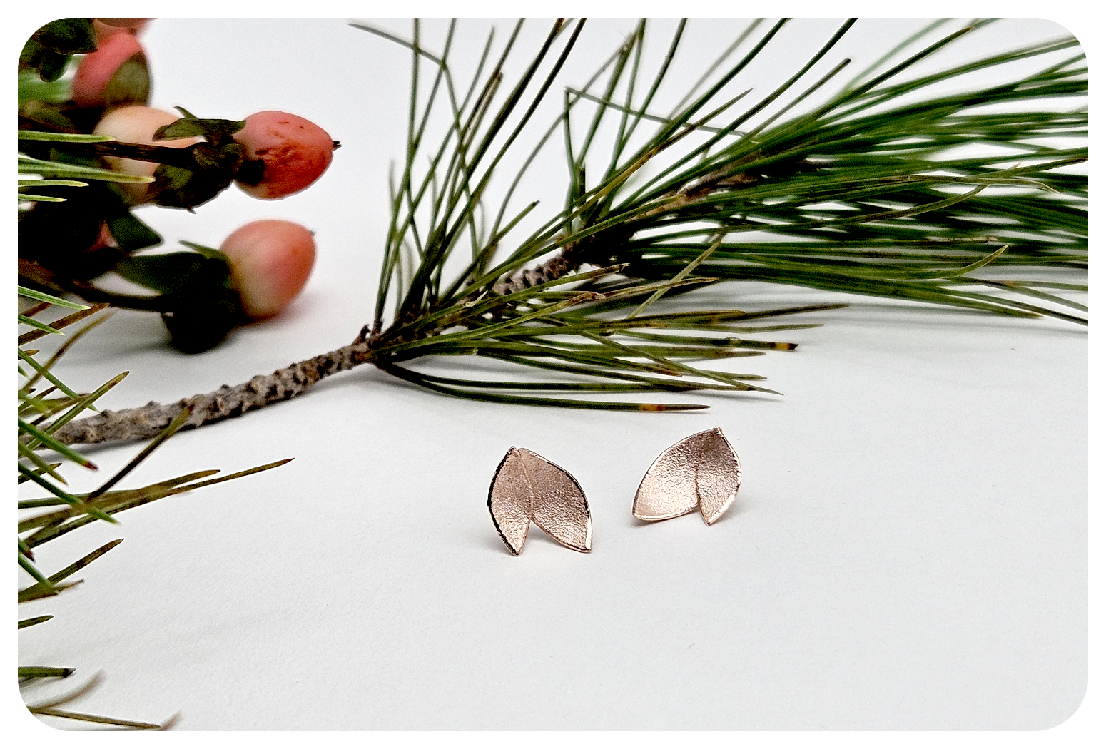 sm rose euc petal ear 2.png