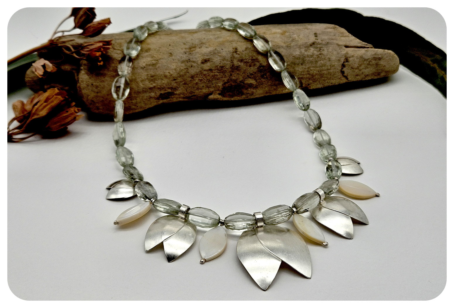 snowdrop necklace 4.png