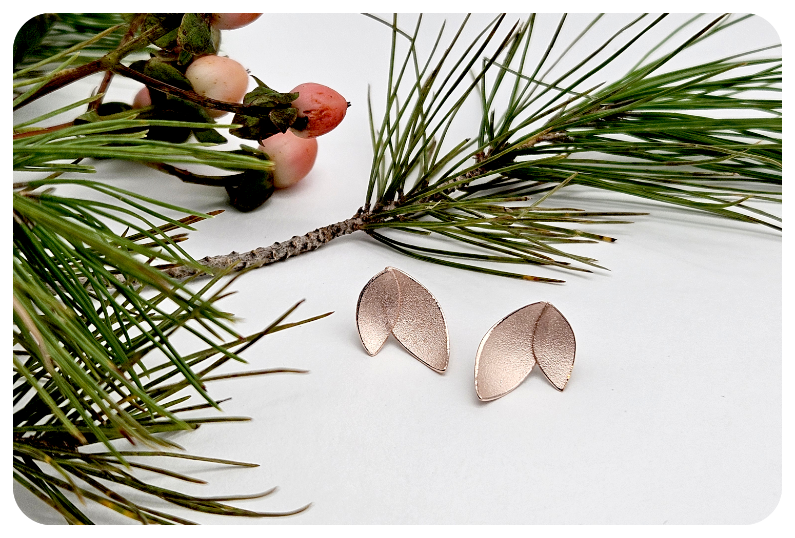 rose euc petal ear.png