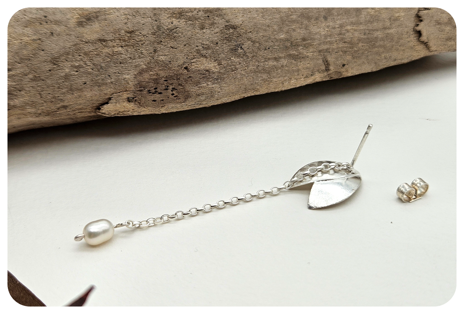 large snowdrop pearl egs 3.png