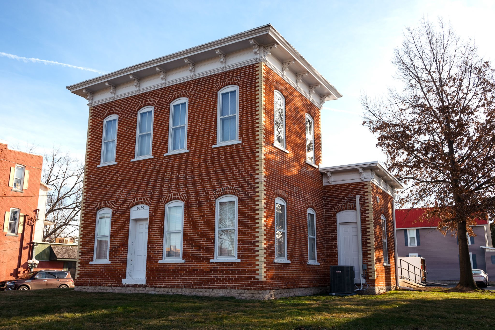 ARK Insurance Services has moved into their new offices and is ready to serve the community!

MBCo. had the pleasure of working with this company to remodel an existing North Main Street building and to craft a commercial addition seamlessly into the