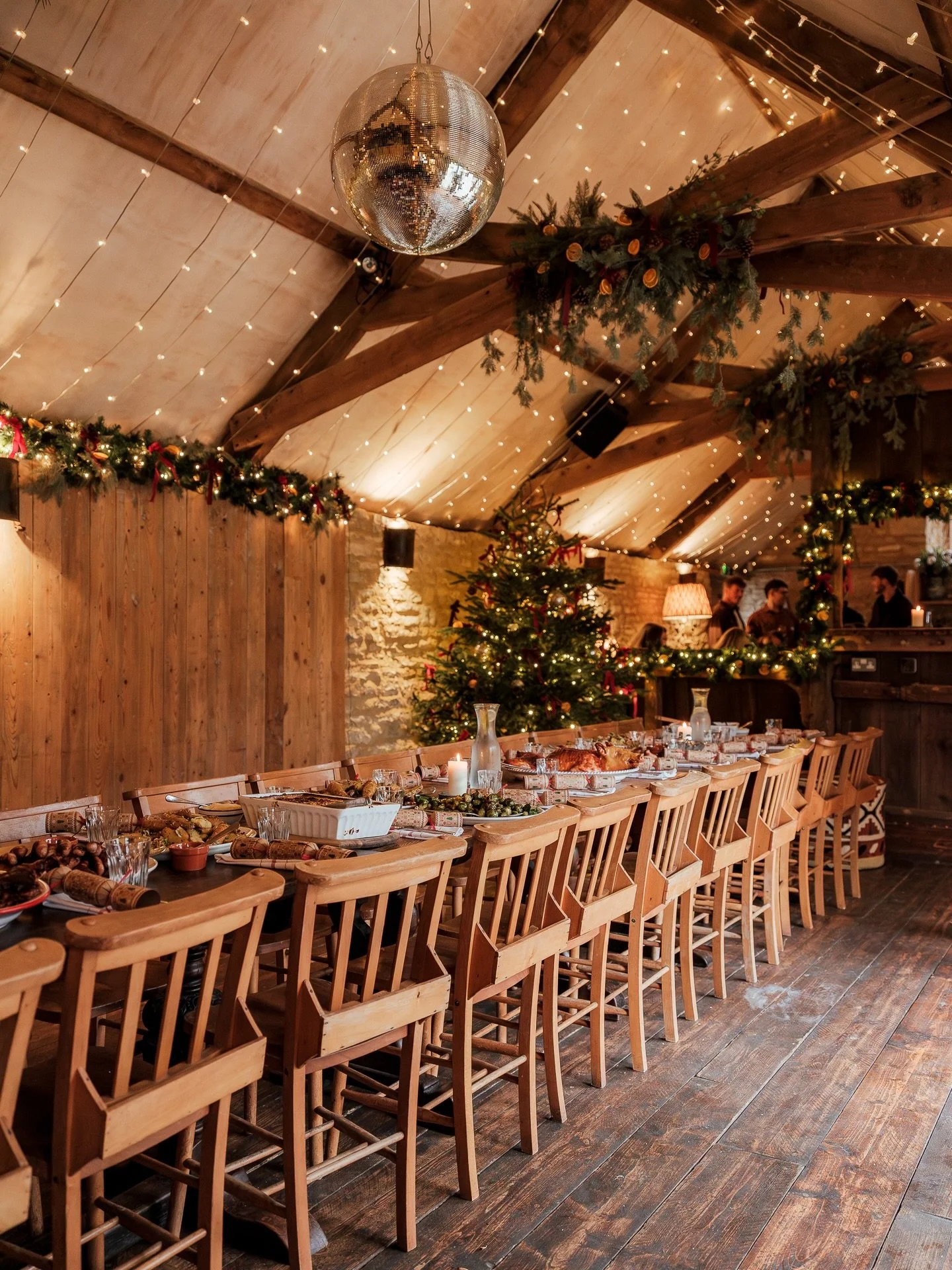 Can&rsquo;t beat a Christmas lunch in Russell&rsquo;s Barn.

This week the team at the New Inn joined us and were fed fantastically. Suckling Pigs, Roast Chicken, mountains of Pigs in Blankets and an abundance of trimmings.

We then made our way over